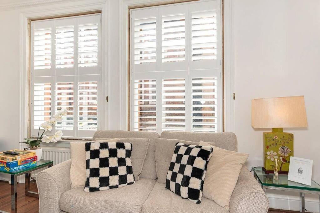 Discover London Central 2 Bedroom In Kensington Exteriör bild